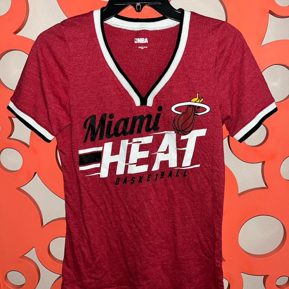 NBA Miami Heat Women’s V-Neck Tee